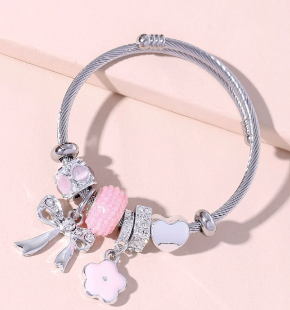 Minimalist Metal Alloy Bracelet for Women – Simple and Stylish Design
