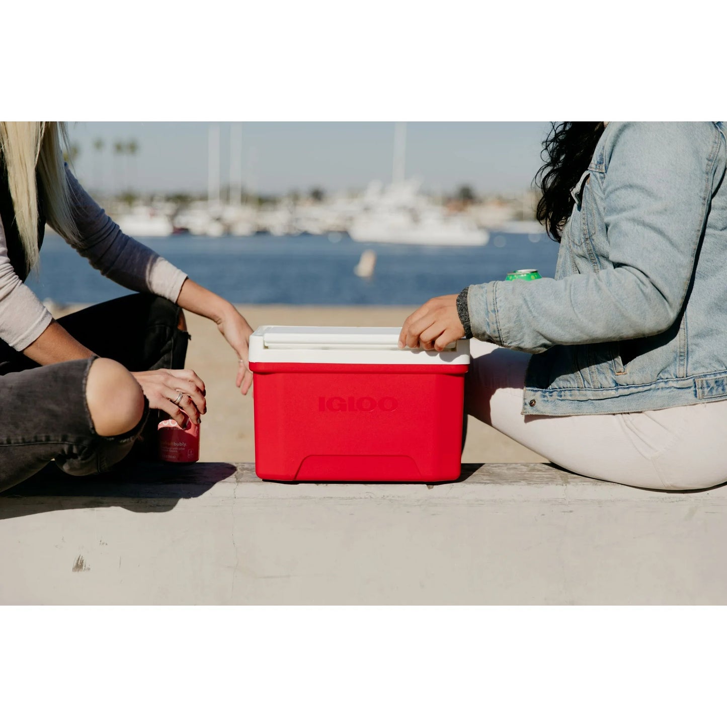 Igloo Small Cooler, 9 Quart Laguna Ice Chest, 13 Can Capacity, Red