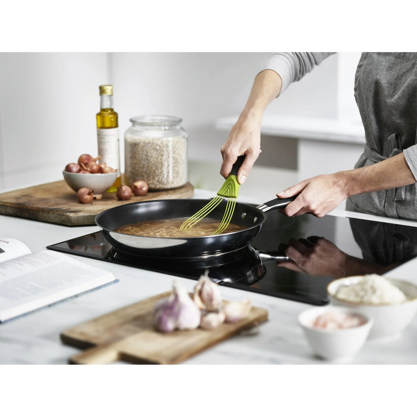 Joseph Joseph Twist Whisk 2-In-1 Collapsible Balloon and Flat Whisk Silicone Coated Steel Wire