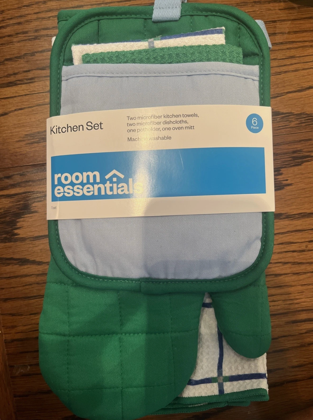 Room Essentials Kitchen Set: 2 Microfiber Towels, 2 Dishcloths, Pot Holders