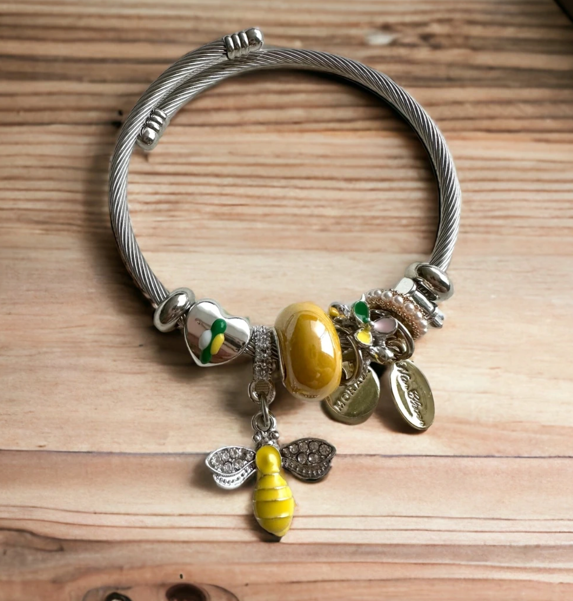 Bee π Charm Bracelet for Women πΌ Fashion Metal Bangle with Yellow Bee Pendant & Nature-Inspired Charms πΌ
