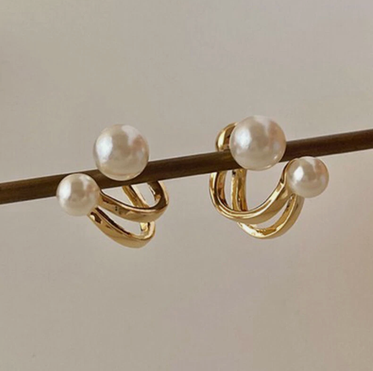 Pearl Gold Stud Earrings – Elegant Wedding Jewelry Gift for Women