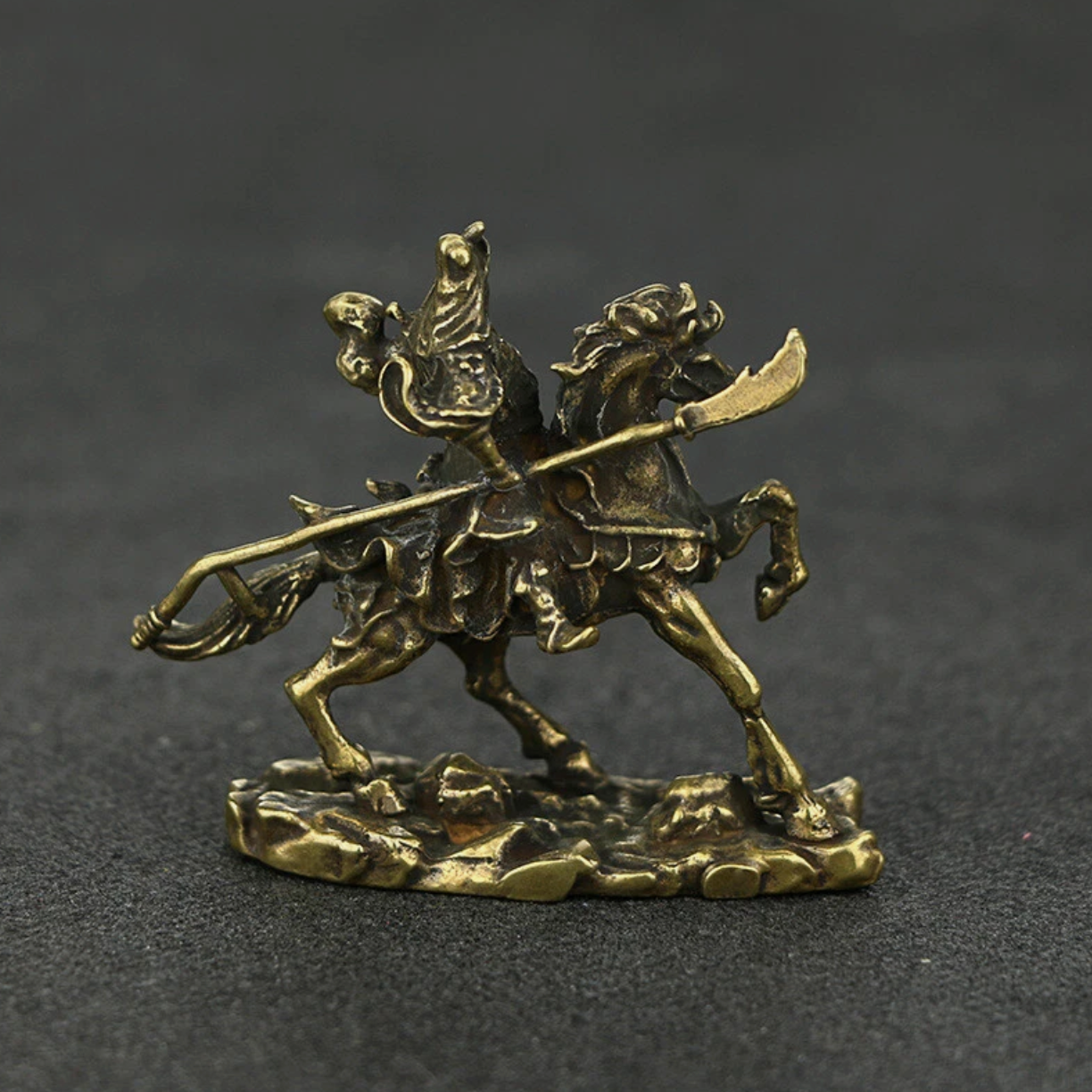 Antique Brass Guan Yu Horse Riding Bronze Statue Office Warrior Buddha Ornaments