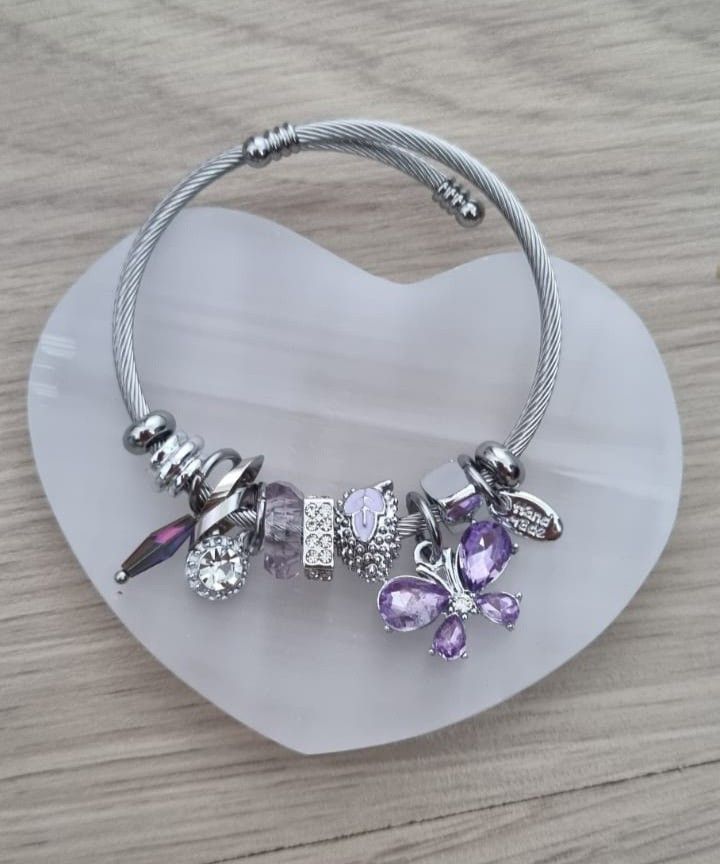 Butterfly Pendant Alloy Bracelet – Elegant Jewelry