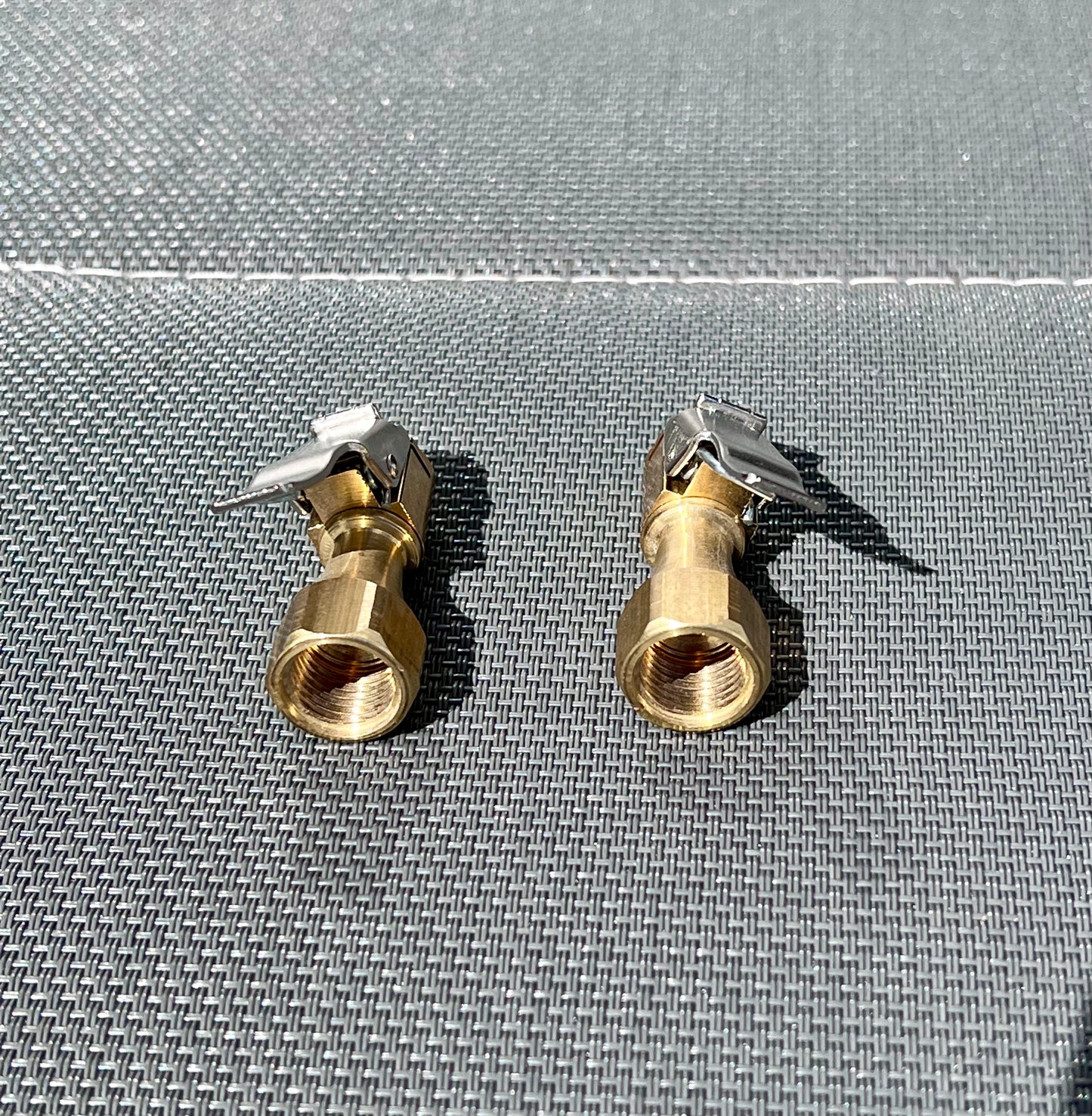 2 Pack of 1/4" Heavy Duty Closed Flow Straight Tire Chuck with Lock-on Clip