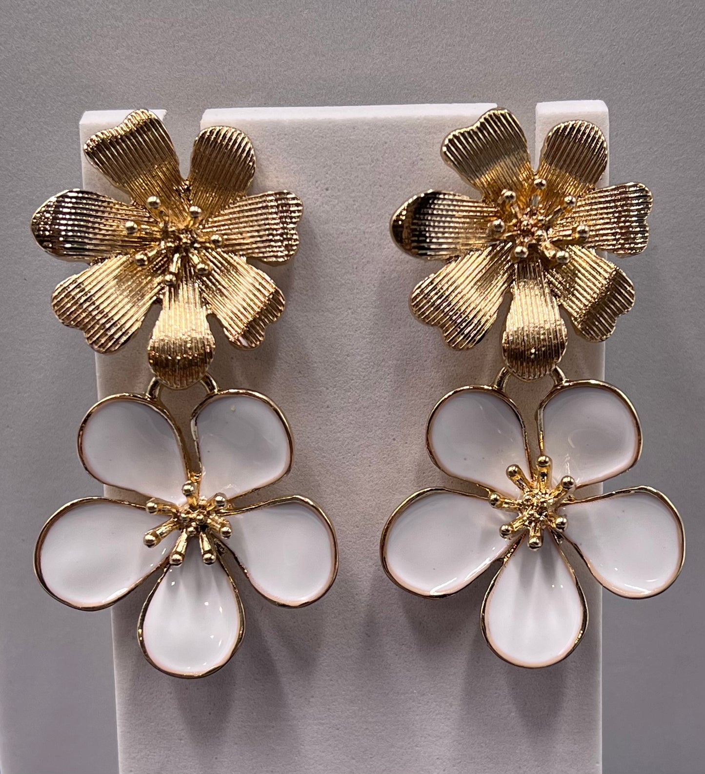 18K Yellow Gold Natural Shell Cherry Blossom Earrings β Elegant Floral Studs for Women | Sweet Fancy Flower Jewelry Gift