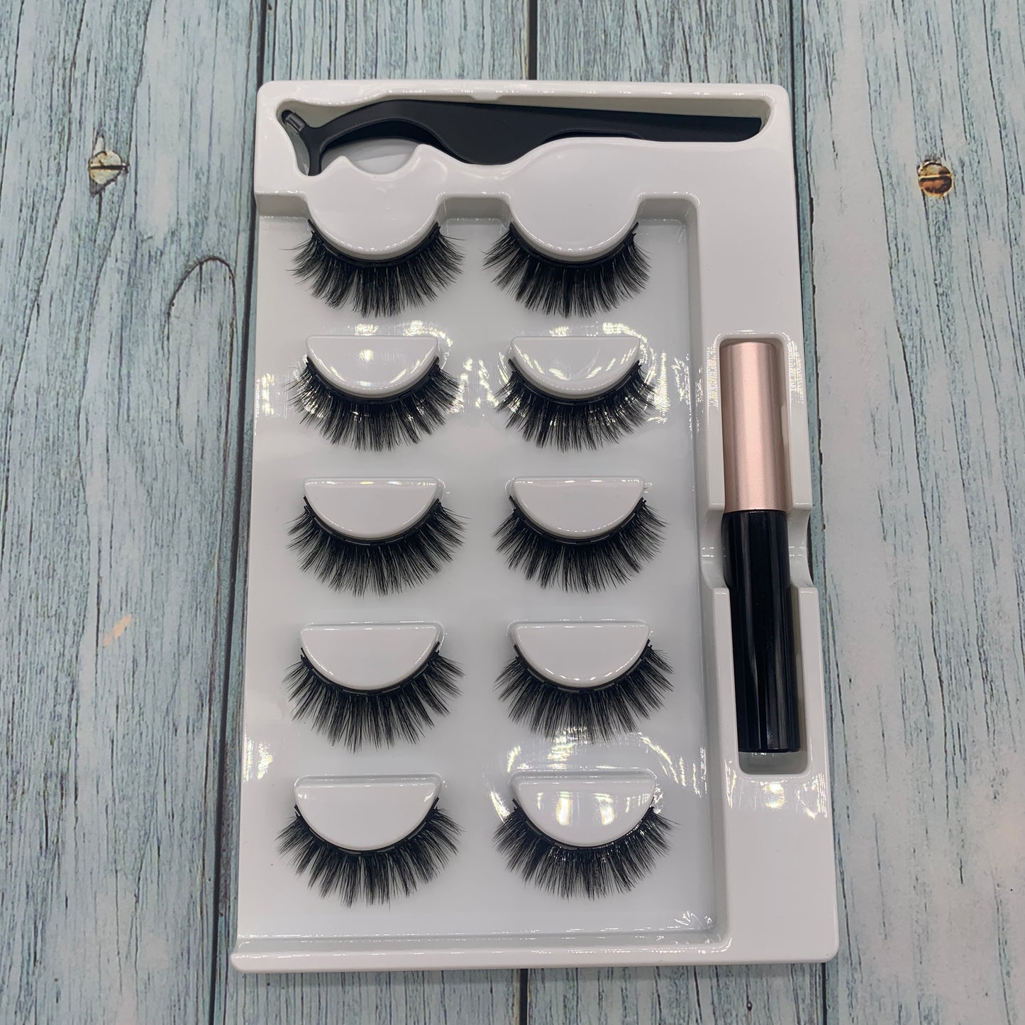 Magnetic Eyelashes Kit with Eyeliner and Applicator 5 Pair Mixed Style False Lashes Set