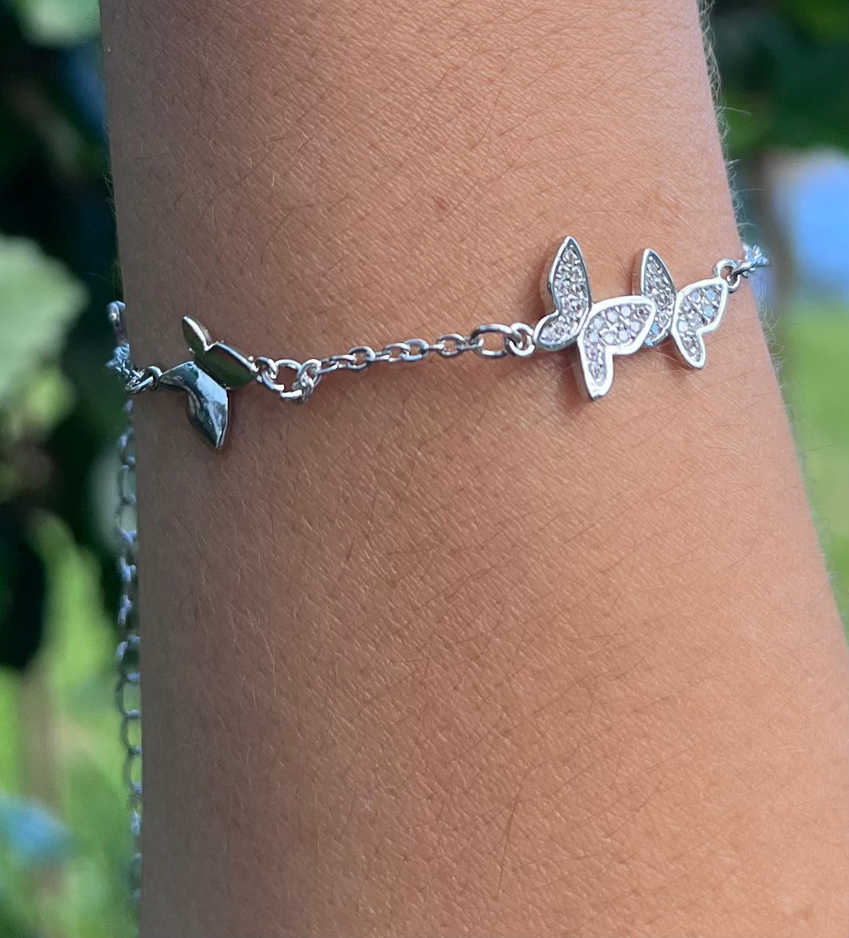 π¦ NEW! Butterfly Charm Pan Style Bracelet β Elegant & Trendy Gift for Women