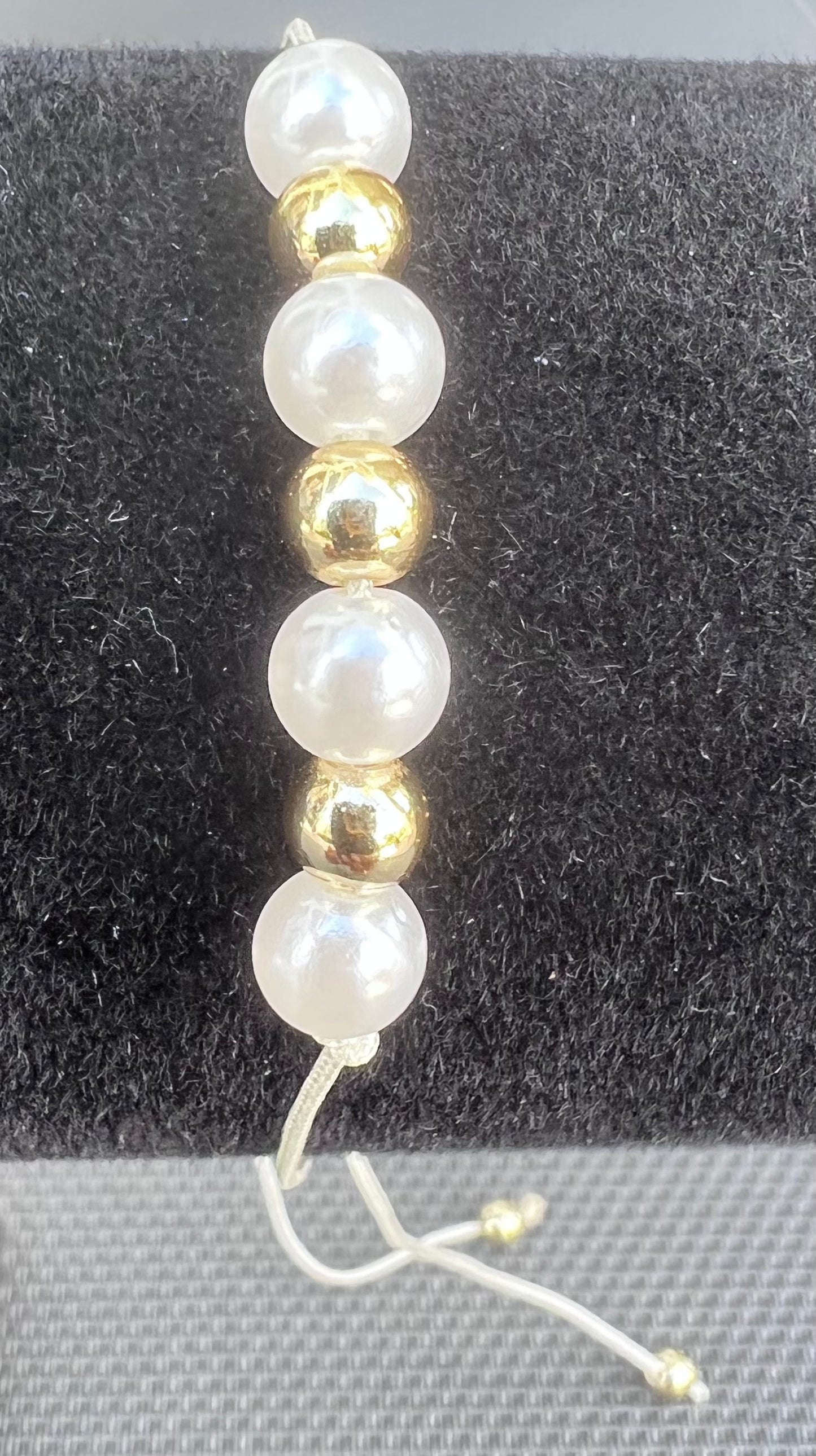 simple adjustable pearl bracelet