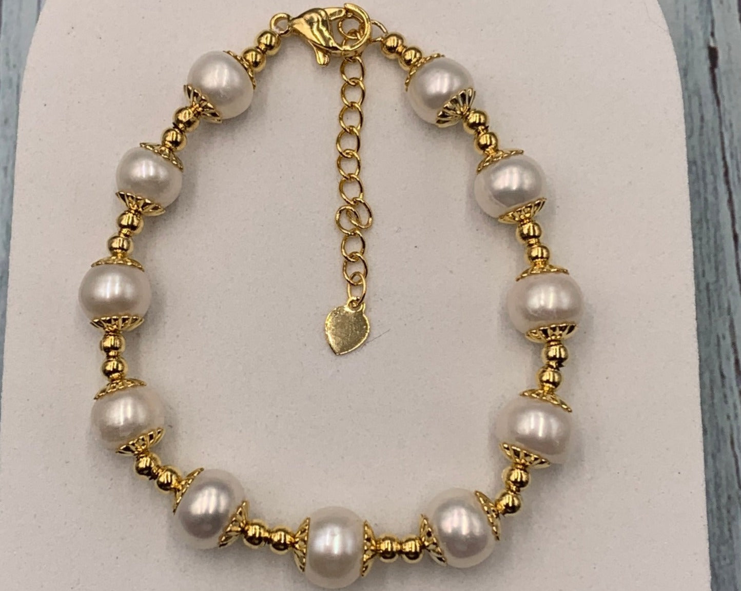 ✨ Elegant Round Pearl Bracelet – Timeless Korean-Inspired Design