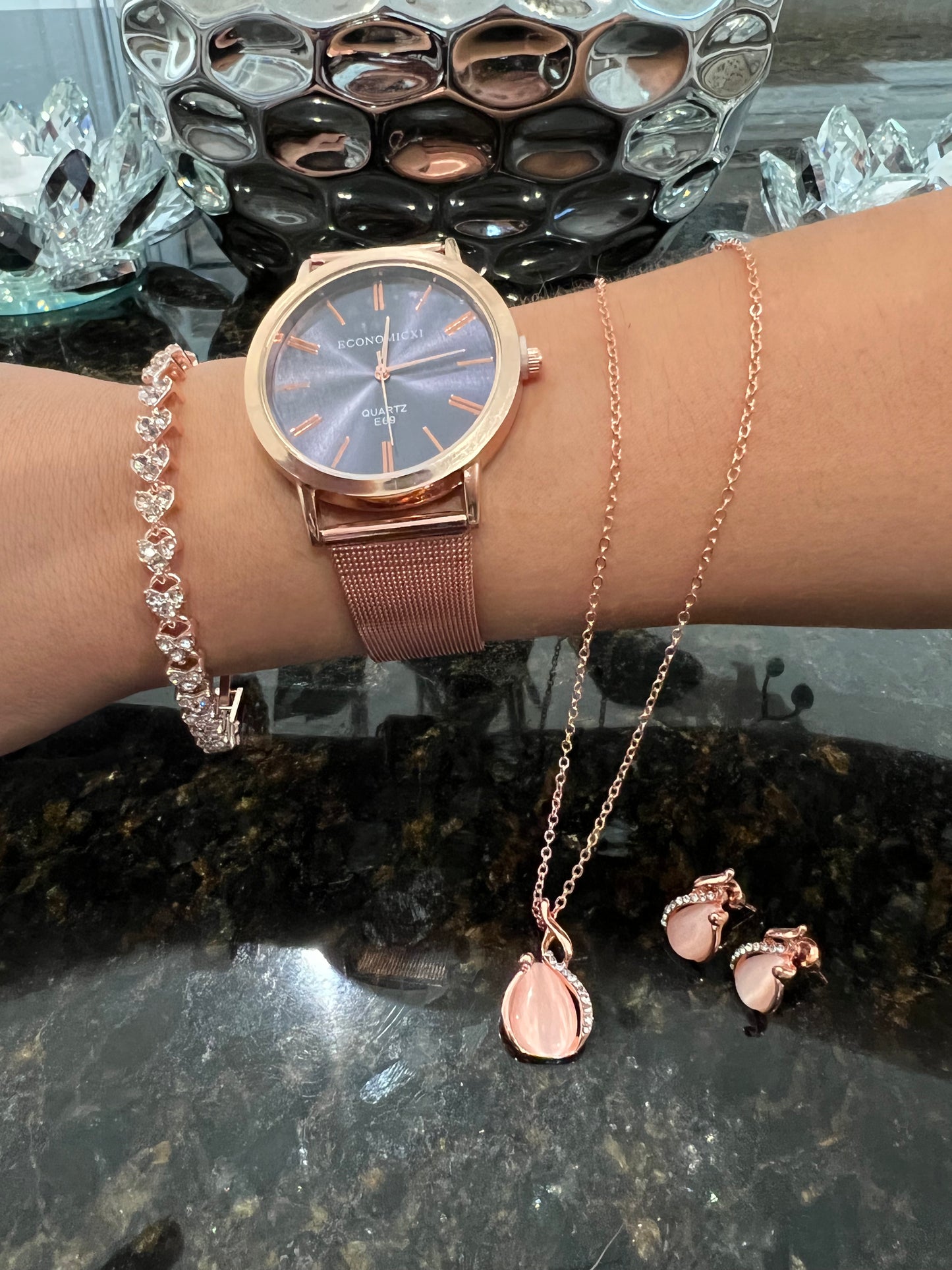 Rose Gold Casual Quartz Watch for Women – Minimalist Stainless Steel Ladies Watch