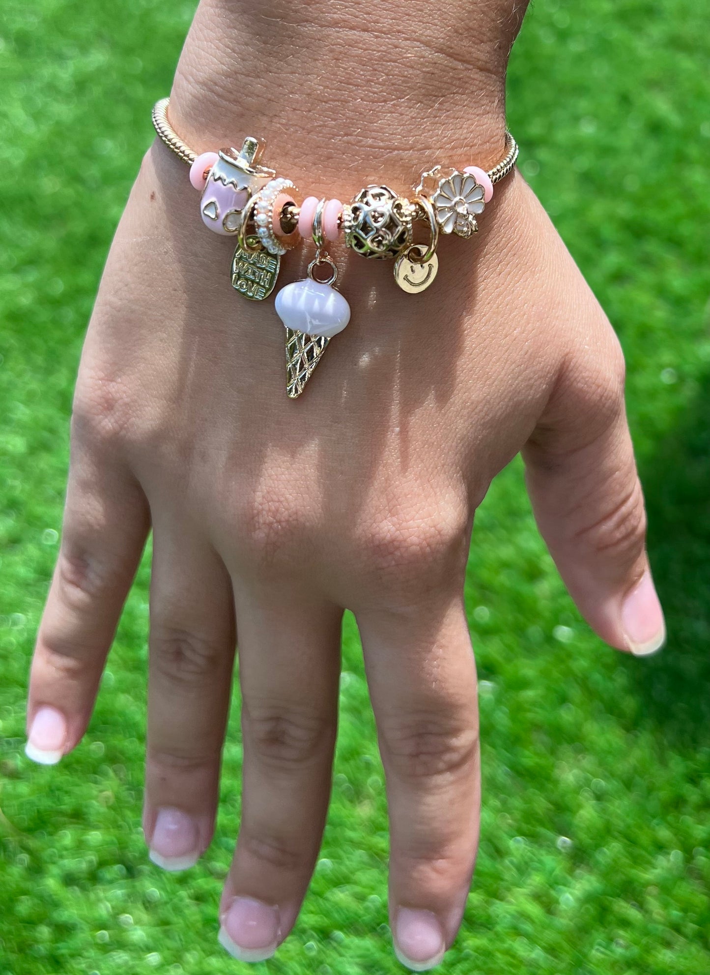 Pink Metal Bangle Bracelet with Ice Cream Pendant – Cute Gift for Daughter