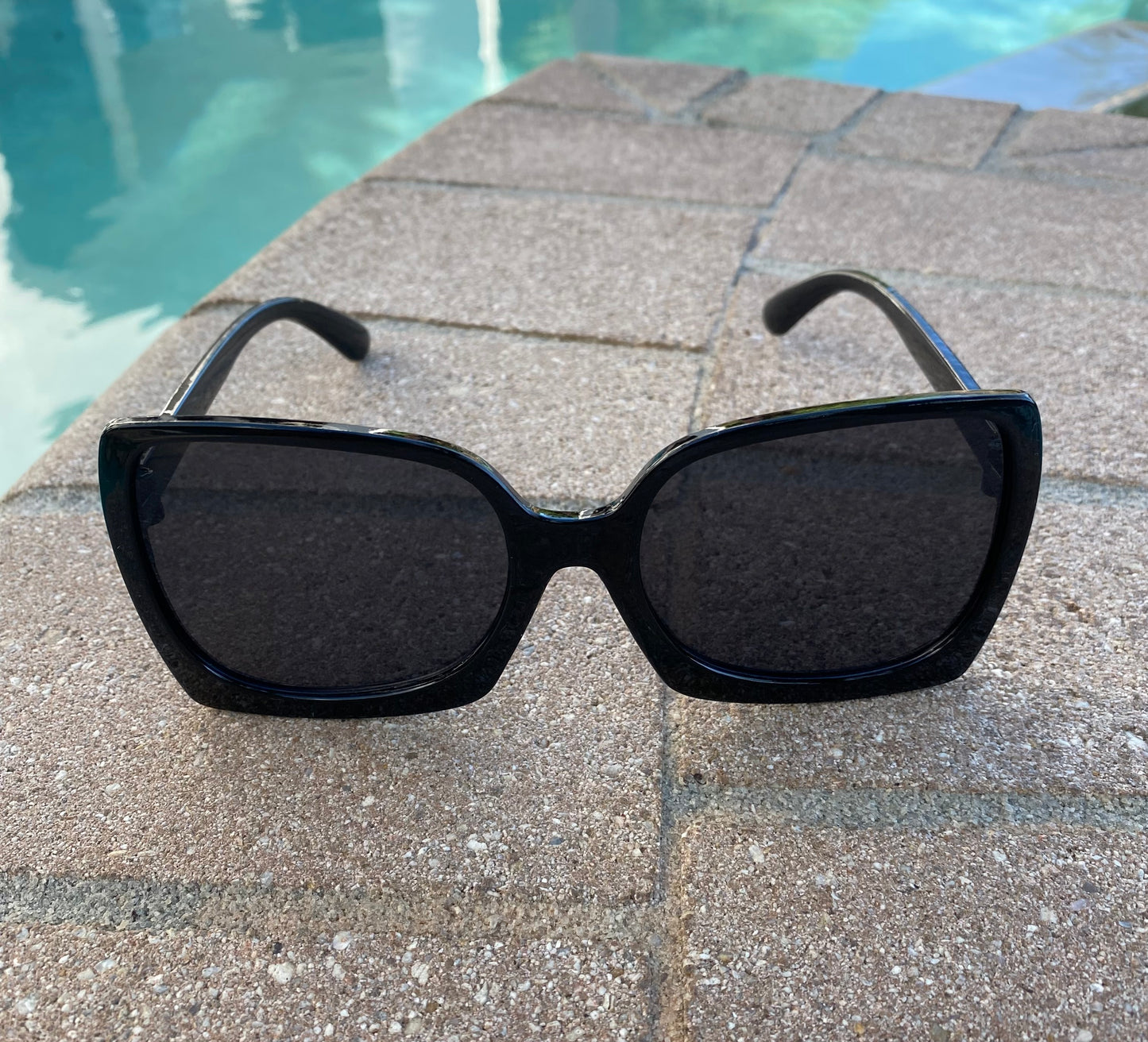 ✅ UV400 PROTECTION ✅ Wave Retro Black Sunglasses Fashion Sunglasses - Oversized Frame Square Sunglasses