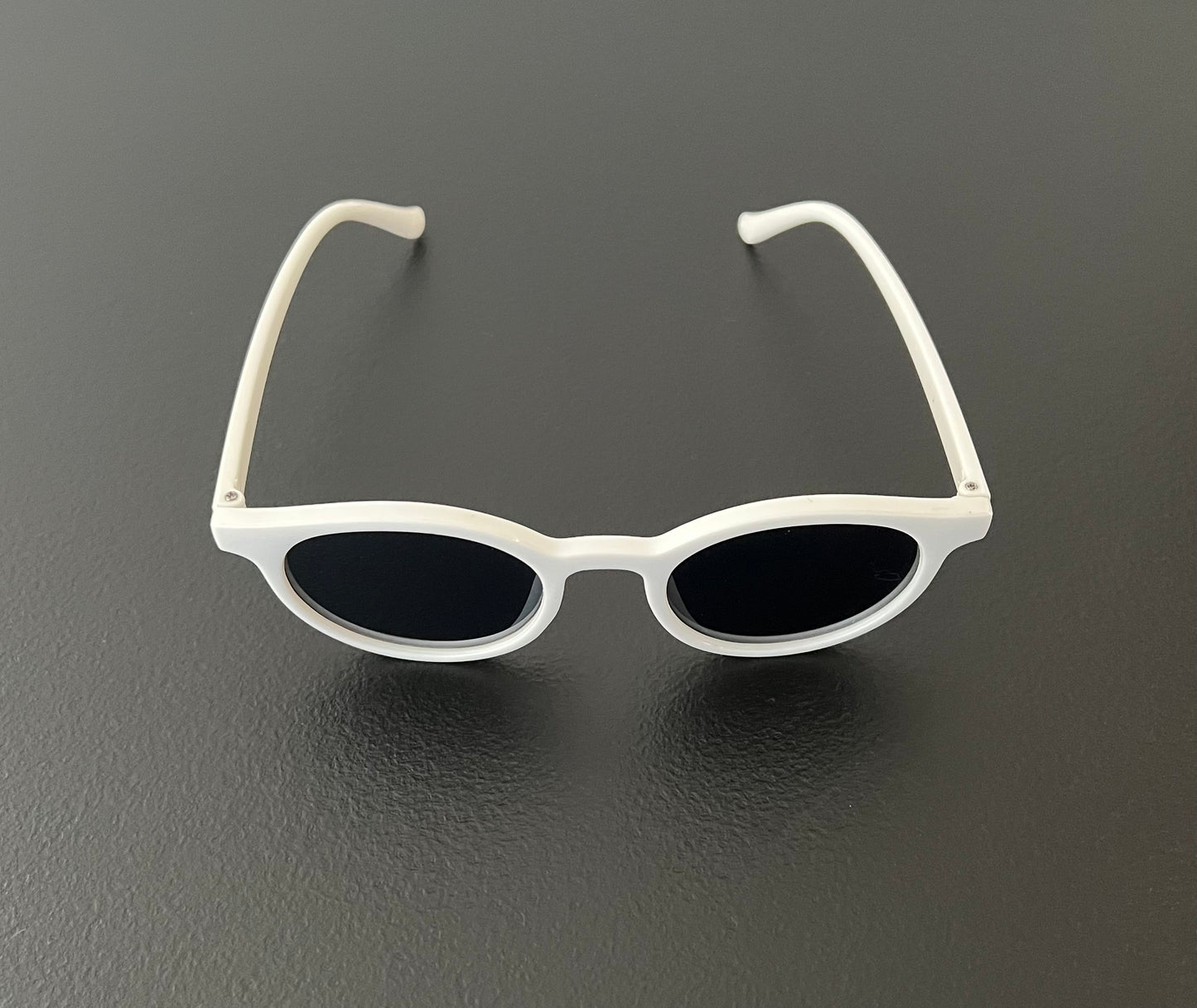 UV Protection Coating Simple Round Frame Retro Sunglasses - White