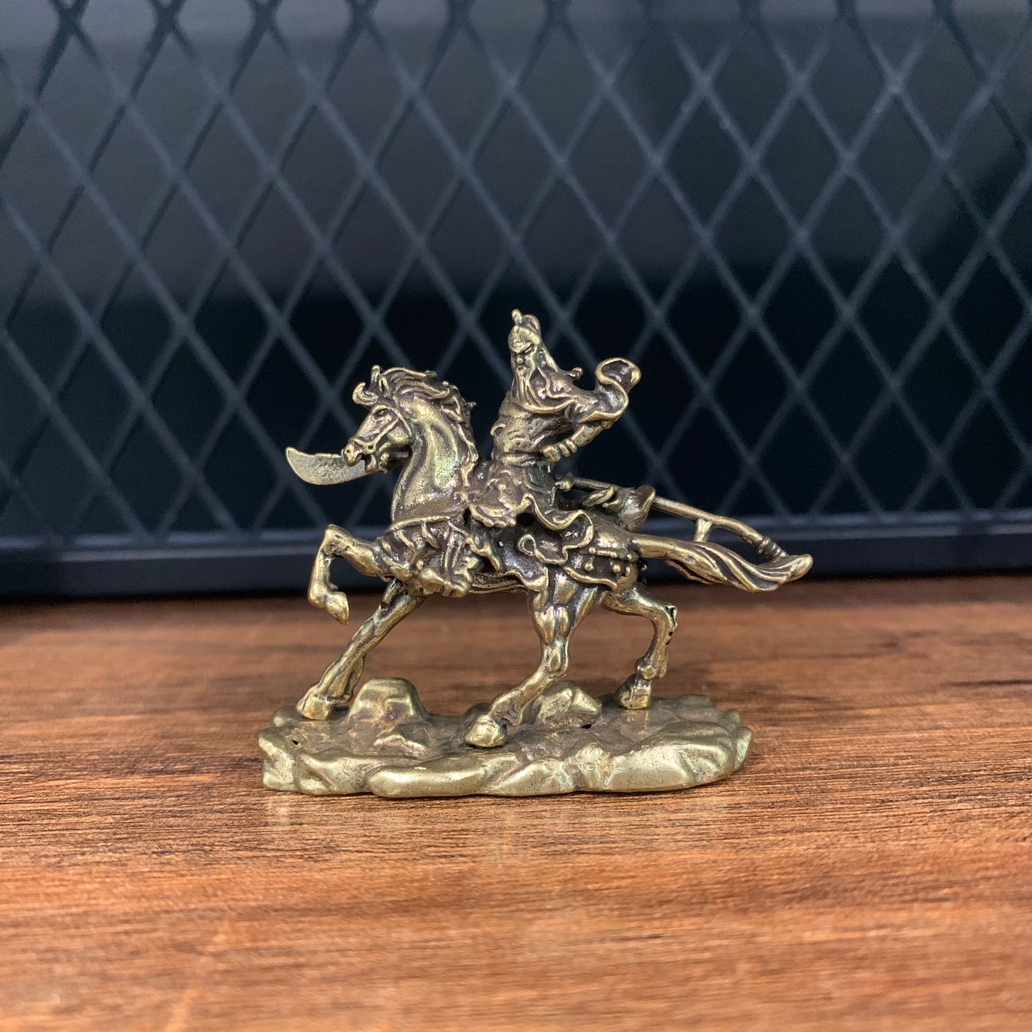 Antique Brass Guan Yu Horse Riding Bronze Statue Office Warrior Buddha Ornaments