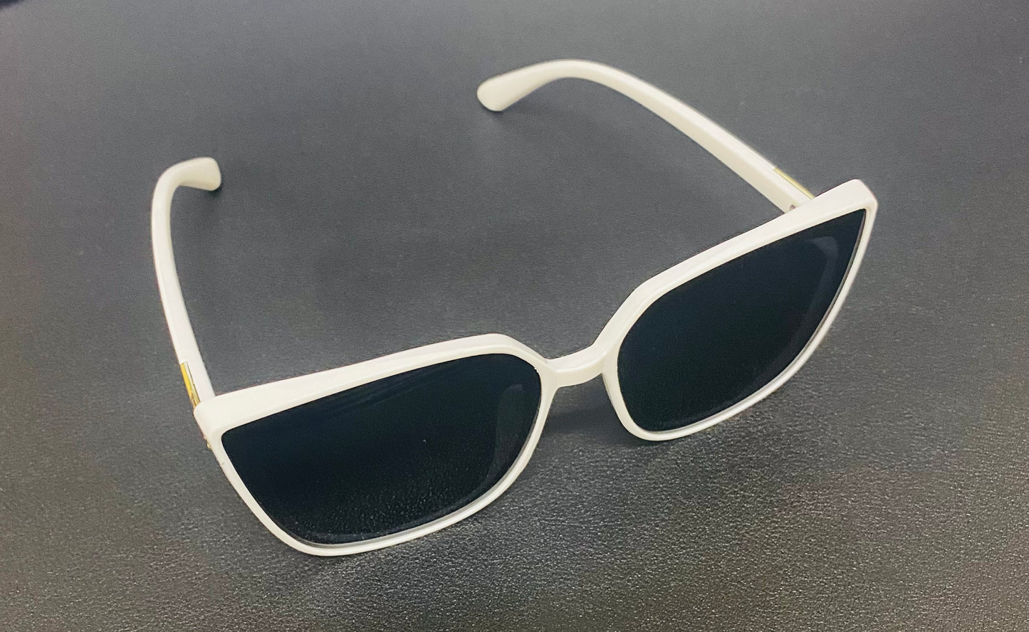 Solid White and Gray Large Face Sunglasses Women Retro Glasses Wild Sunglasses