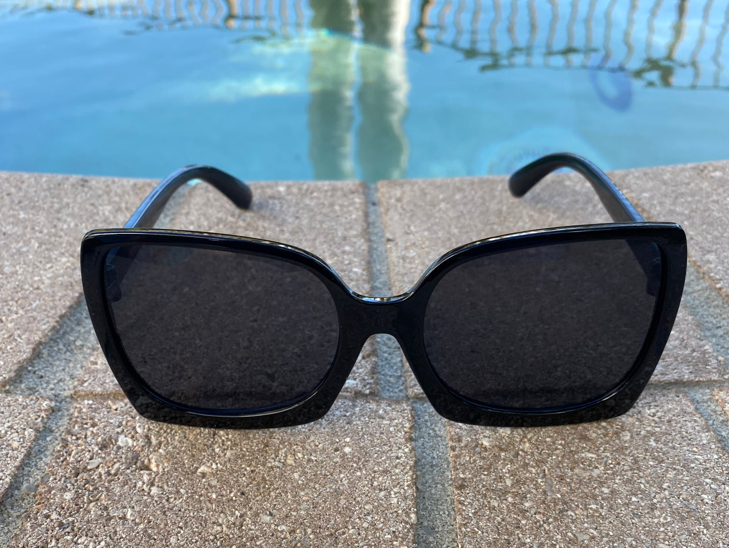 ✅ UV400 PROTECTION ✅ Wave Retro Black Sunglasses Fashion Sunglasses - Oversized Frame Square Sunglasses