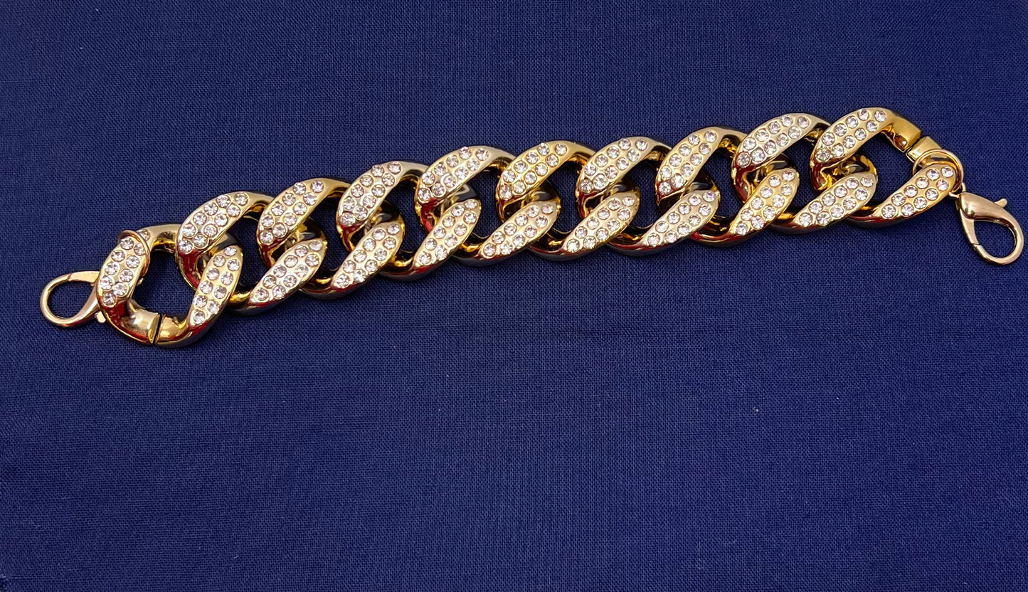 Retro Full Diamond Bracelet β Gold Plated Stainless Steel Jewelry for Women