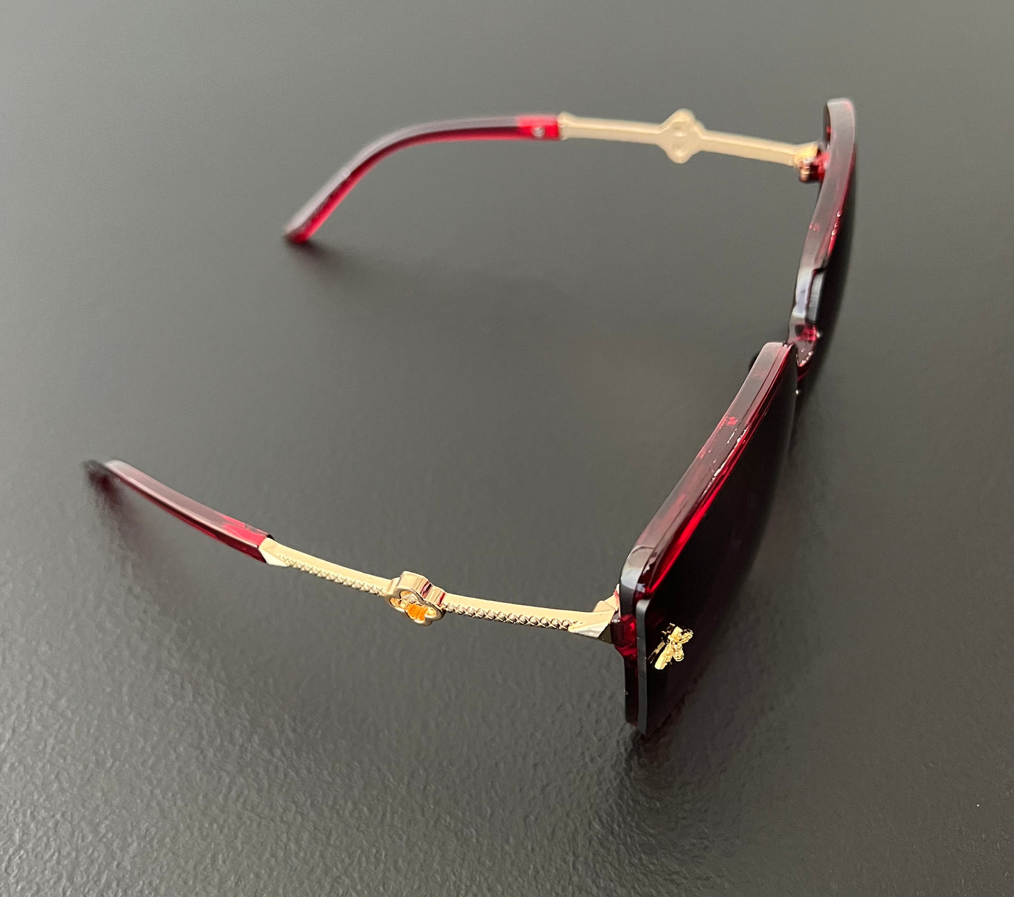 UV400Lenses Bee Square Metal New Fashion Retro Sunglasses - Red