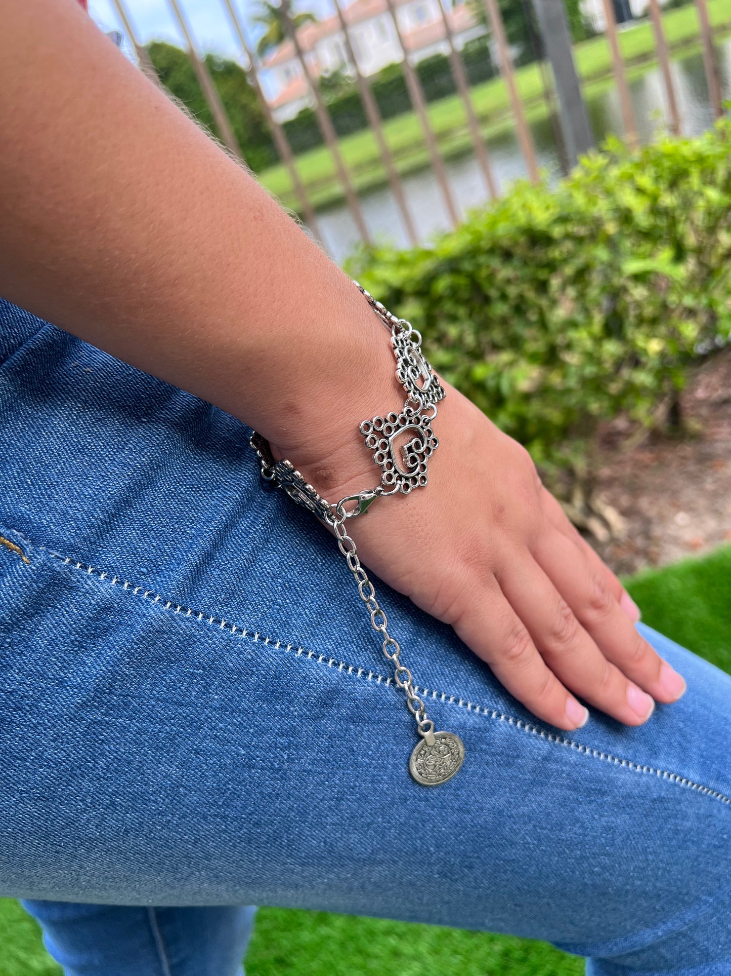 π Vintage Heart Bracelet for Women β Alloy Metal Charm Jewelry β¨