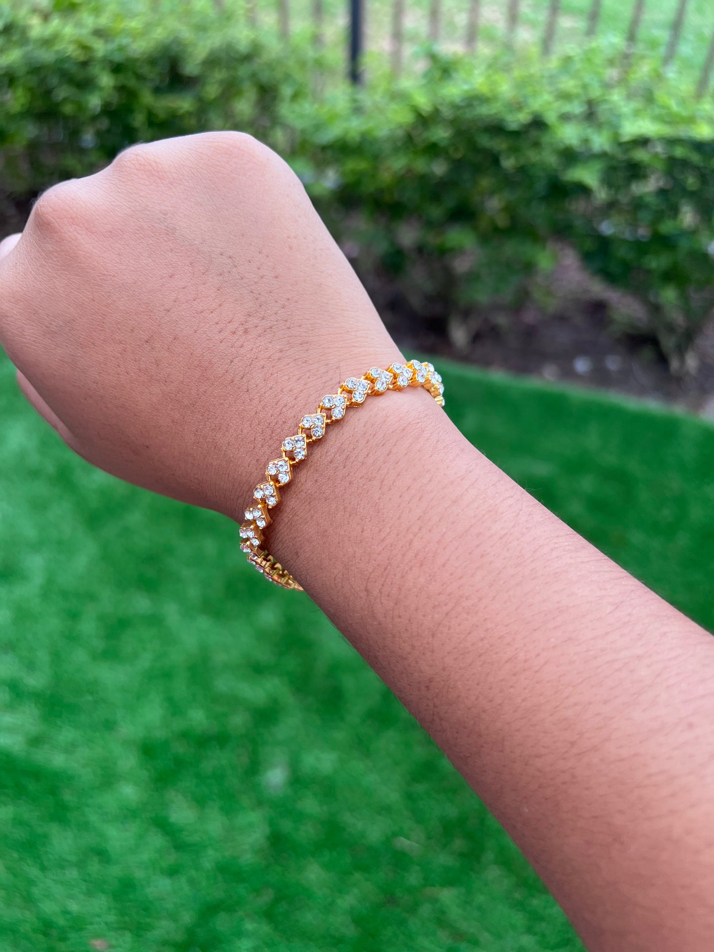 HIGH-QAULITY ๐ Full Heart-Shaped Diamond Simple Crystal Zircon Alloy Bracelet - GOLD๐