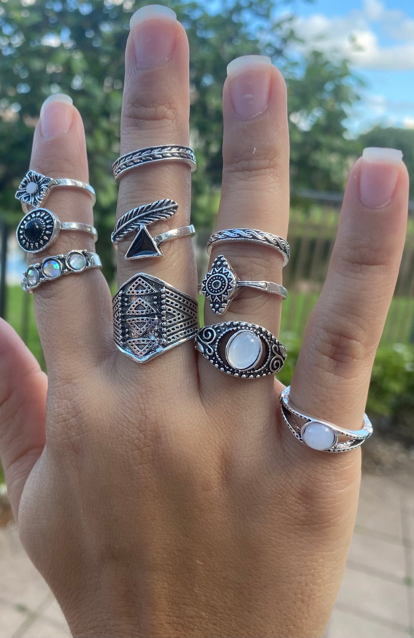 Retro Turquoise Gemstone Ring Set – Diamond-Studded Vintage Collection