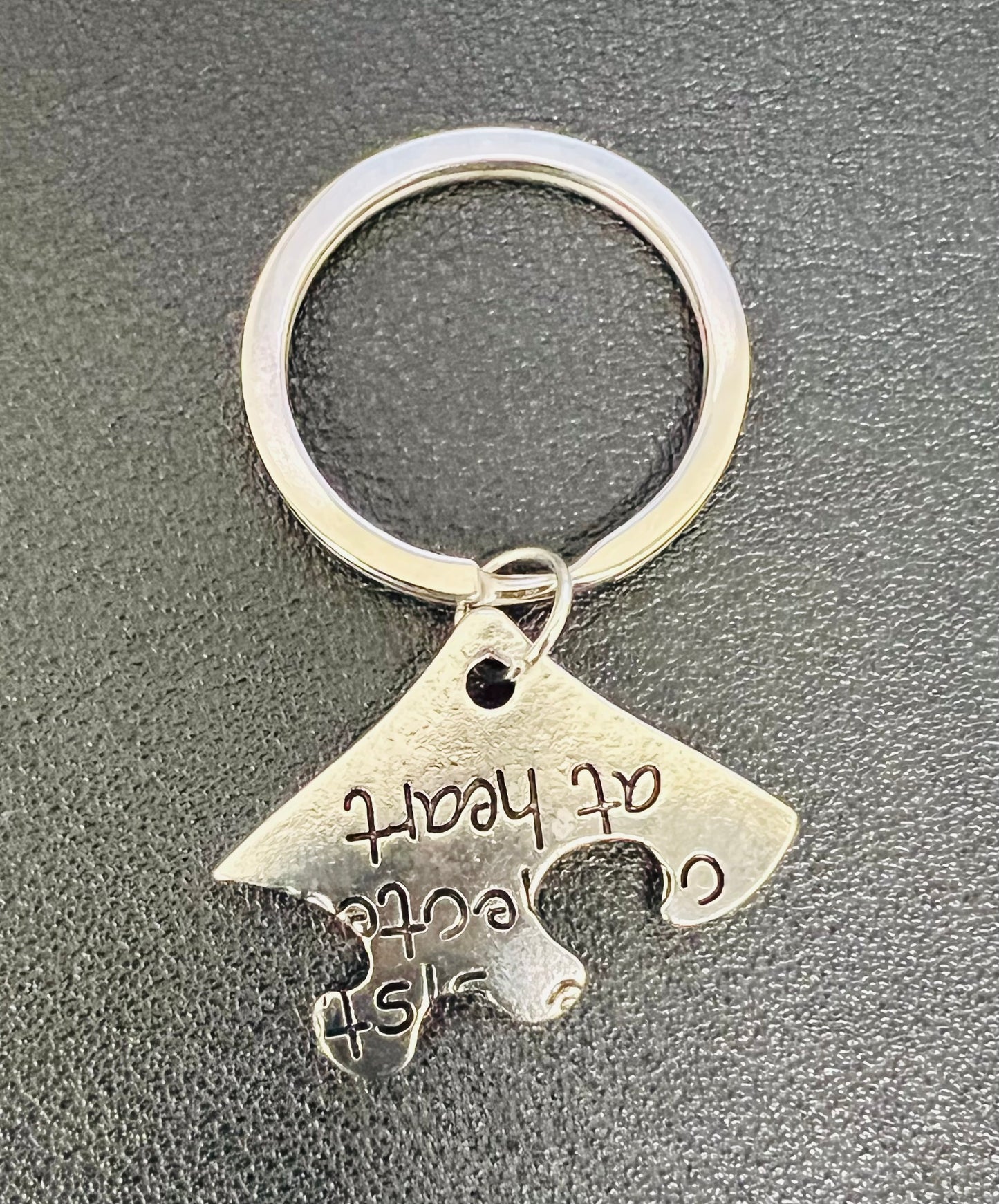 Sister Keychain Set of 3 – Broken Heart Family Gift “Side by Side, Close at Heart”