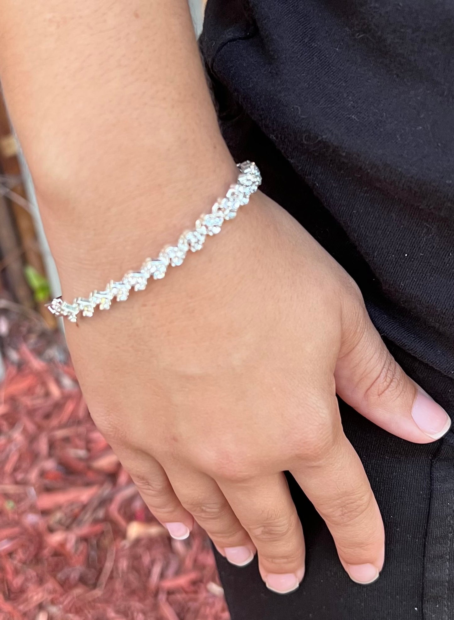 ❗️HIGH-QAULITY❗️ Ladies Full Heart-Shaped Diamond Simple Crystal Zircon Alloy Bracelet - 🎁🎁Perfect Gift for Friends🎁🎁