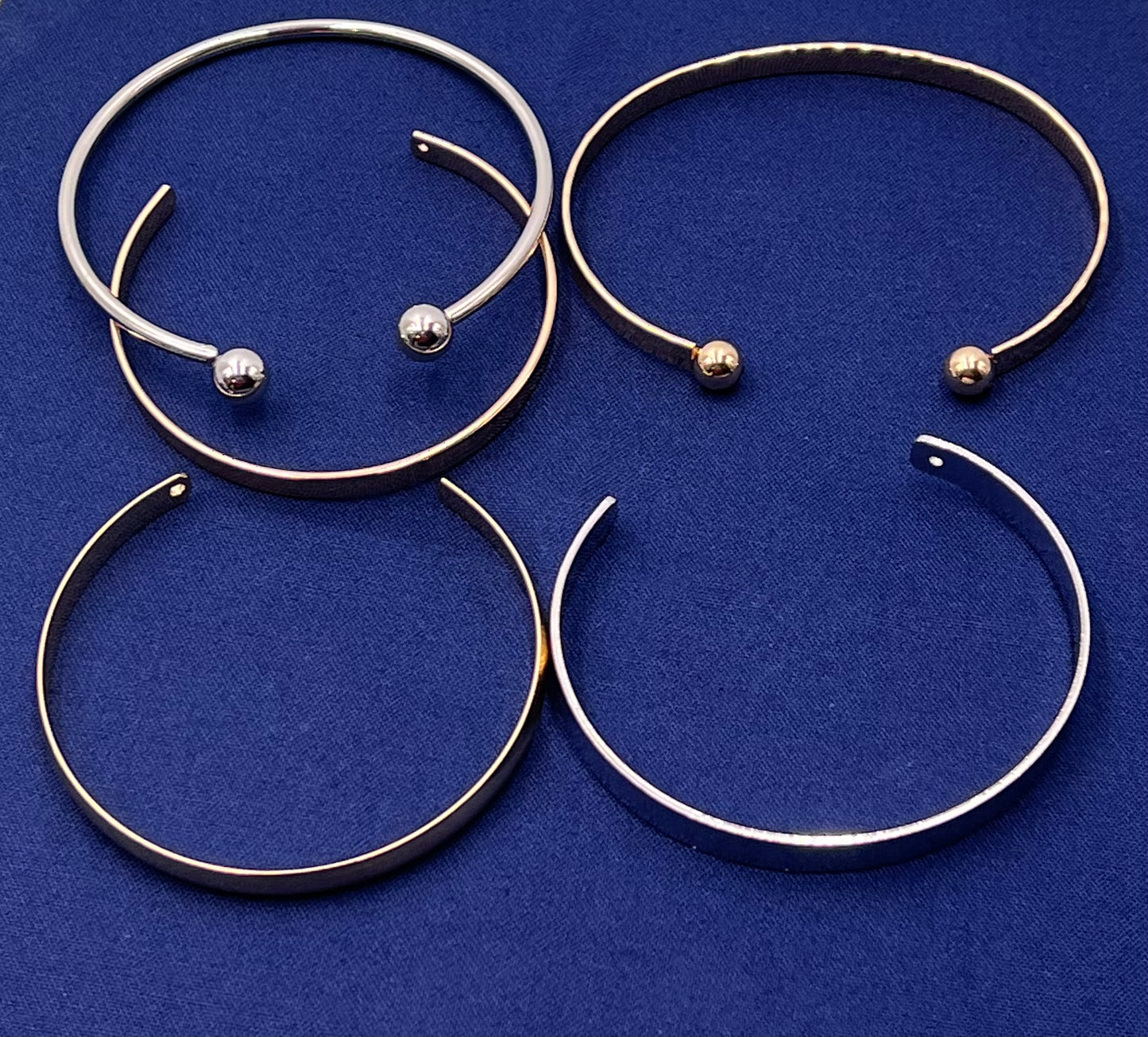 5-Piece Gold Plated Bangle Bracelet Set for Women β Stackable Elegant Arm Jewelry
