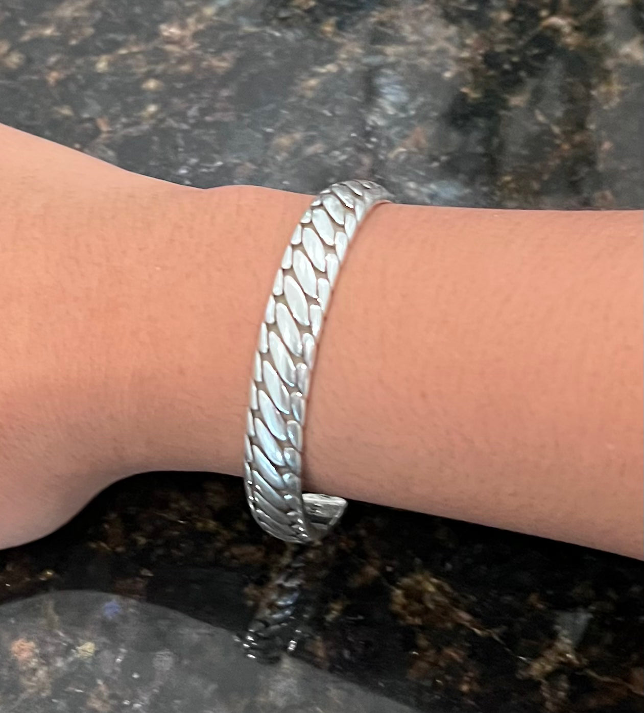 Silver Retro Oval Pattern Bracelet