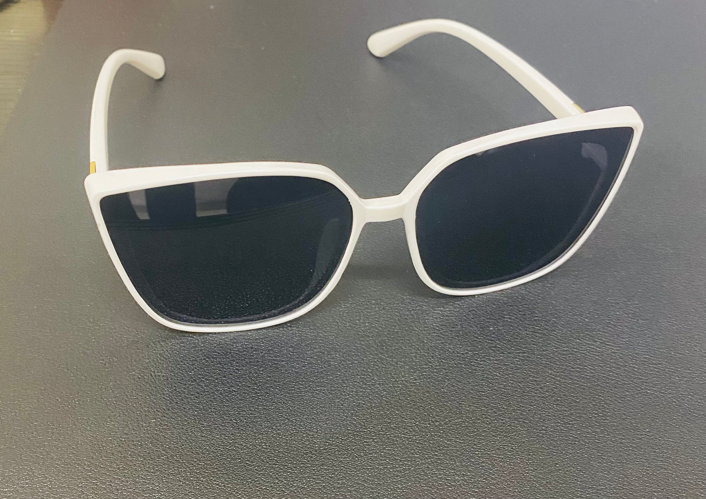 Solid White and Gray Large Face Sunglasses Women Retro Glasses Wild Sunglasses