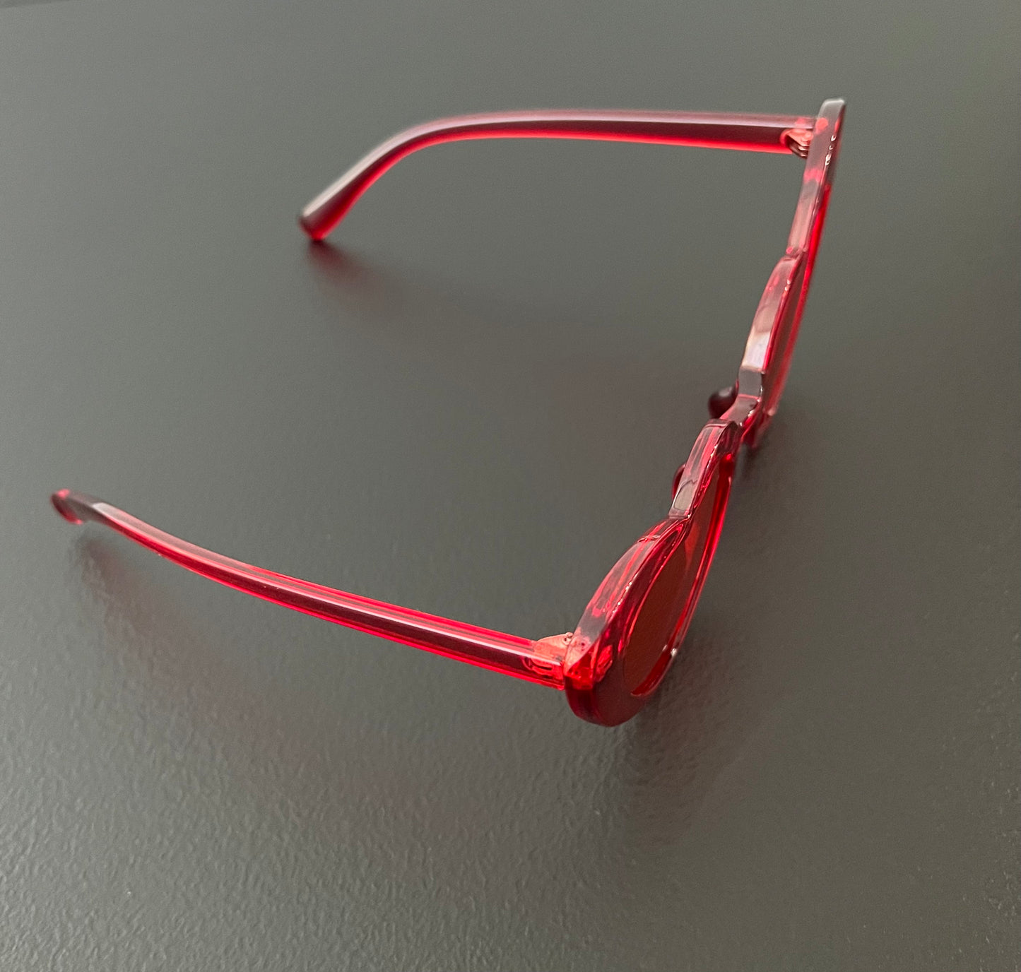 Red Heart-Shaped Sunglasses for Women – Oversized Fashion Statement Shades