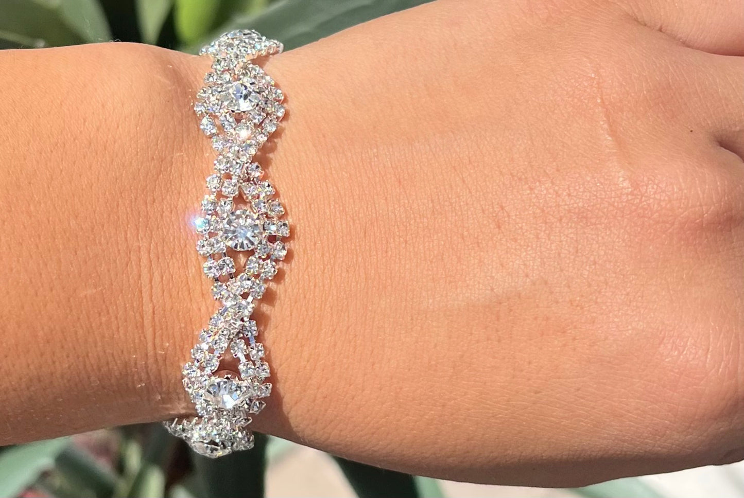 Fashion Jewelry Claw Chain Rhinestone Cross Alloy Bracelet
