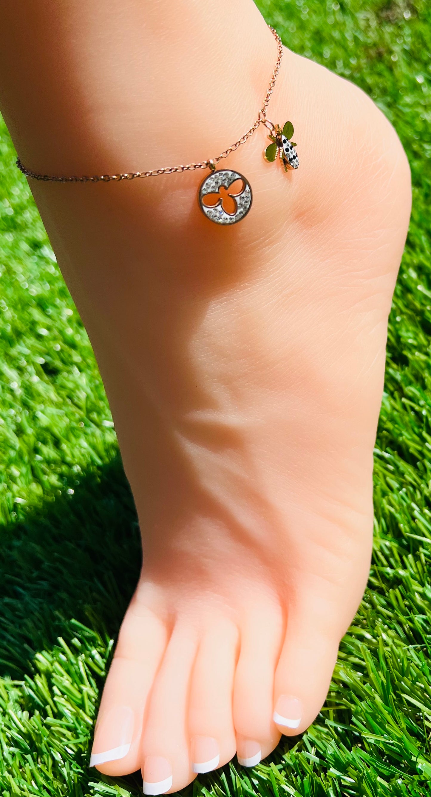 Diamond Bee Anklet – Titanium Steel Jewelry