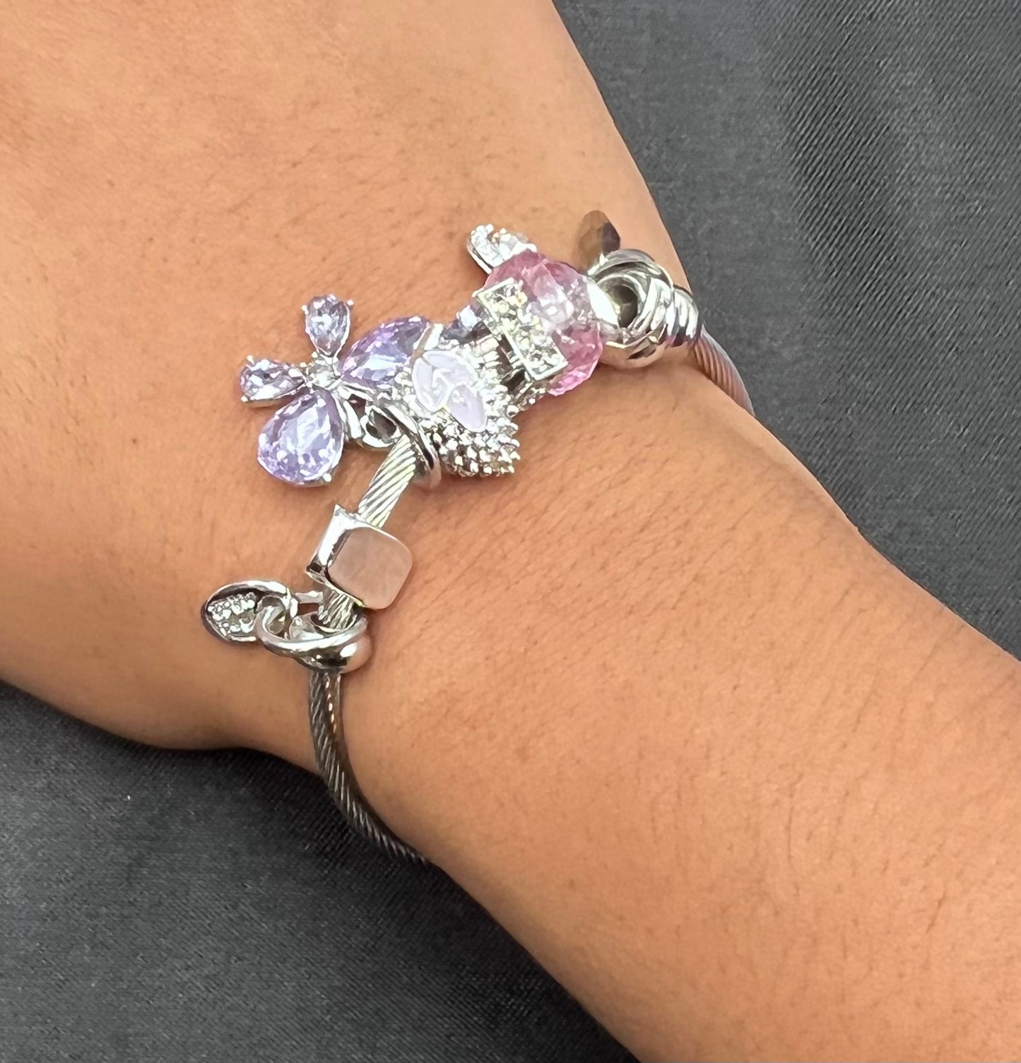 Butterfly Pendant Alloy Bracelet – Elegant Jewelry