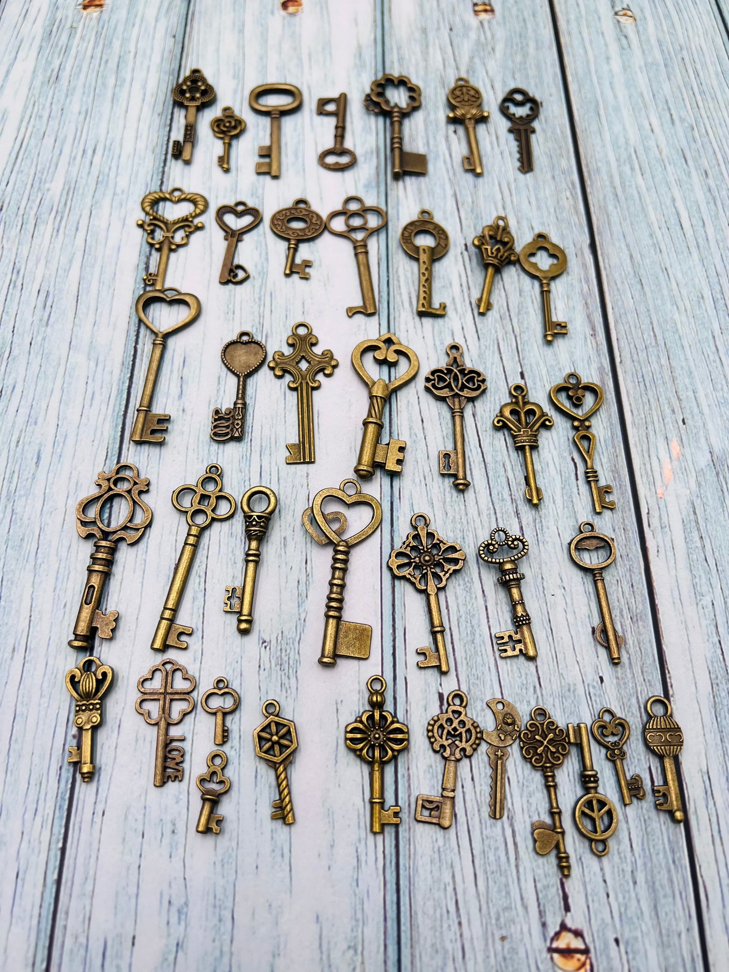 40 Vintage Old Antique Style Skeleton Keys