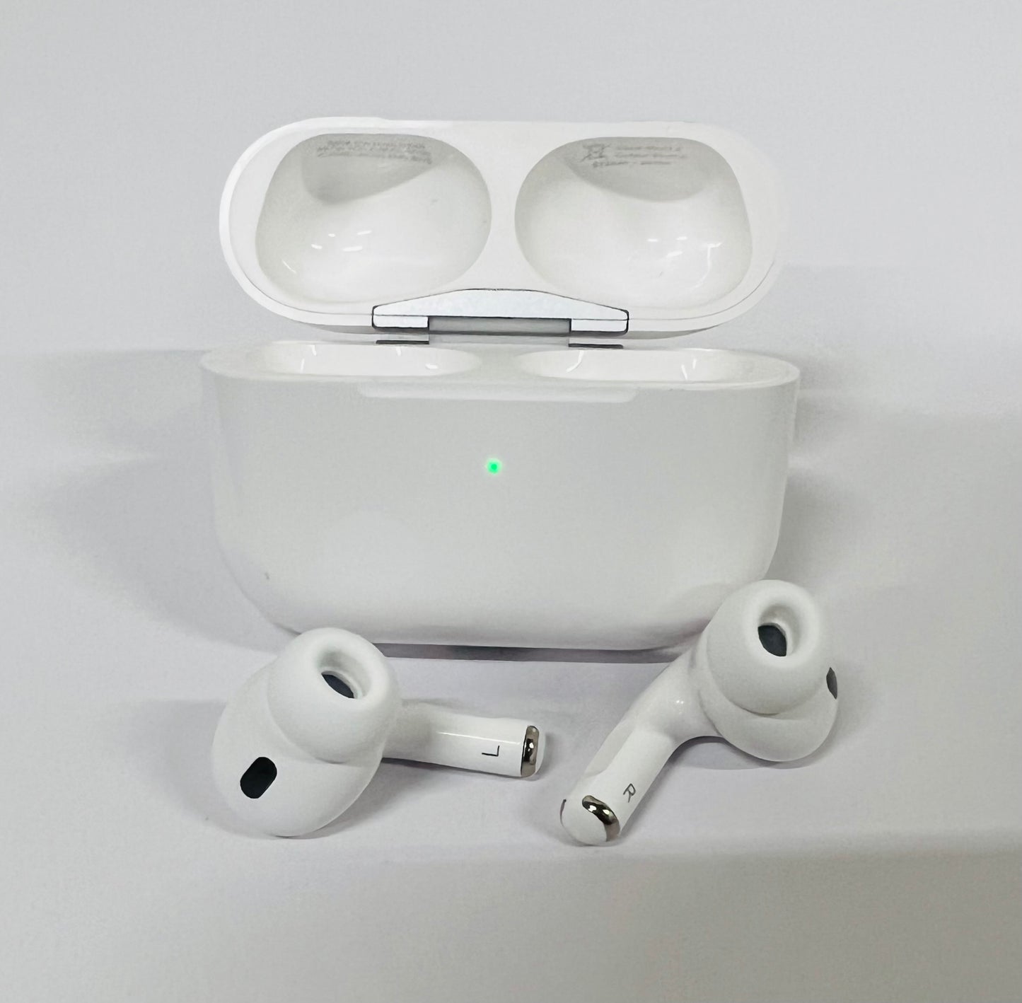 Generic Wireless Earbuds – Bluetooth 5.0, Noise Cancelling, Touch Control, for iPhone & Android (White)