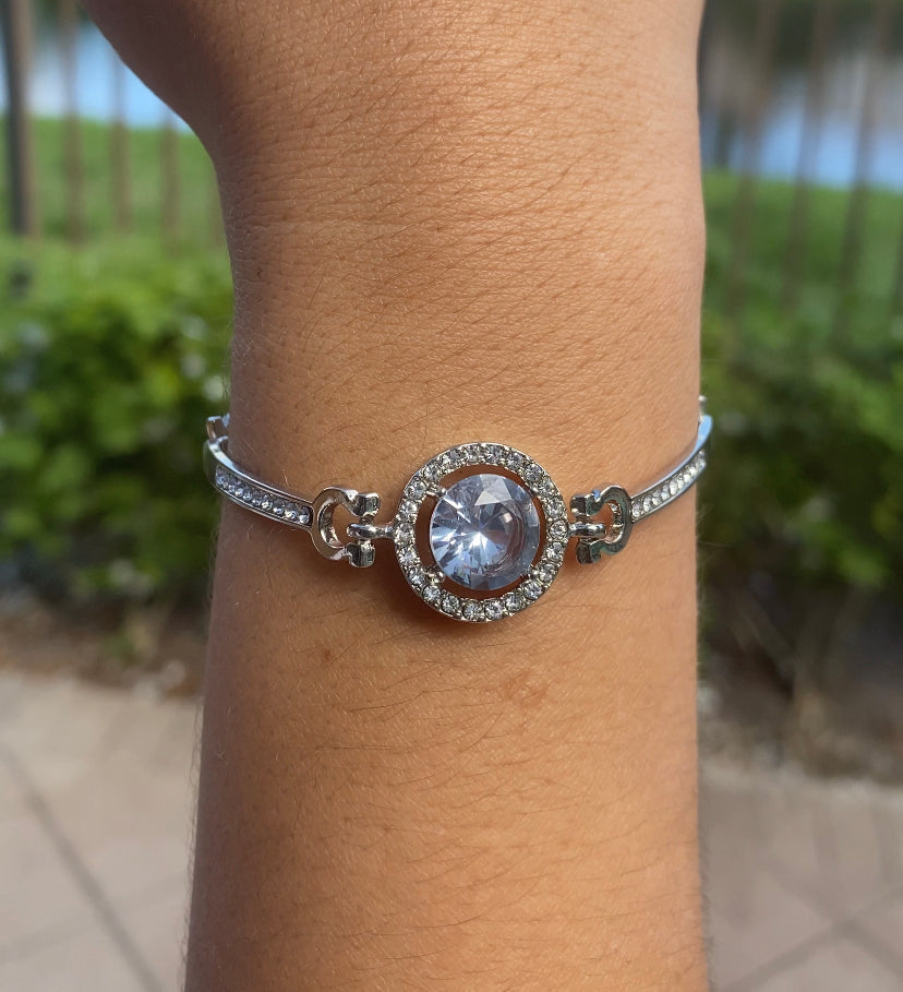 Crystal Irregular Chain Bracelet for Women – Elegant Plated Design