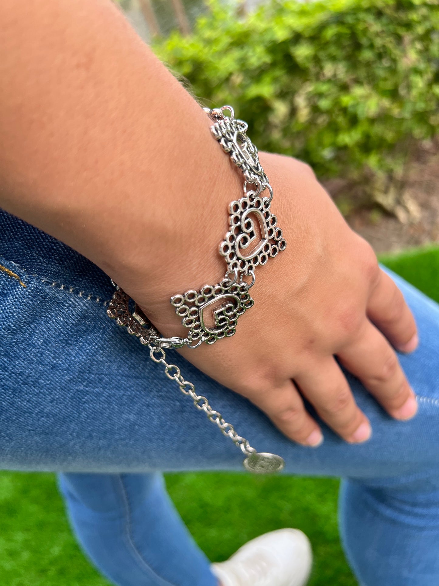 π Vintage Heart Bracelet for Women β Alloy Metal Charm Jewelry β¨