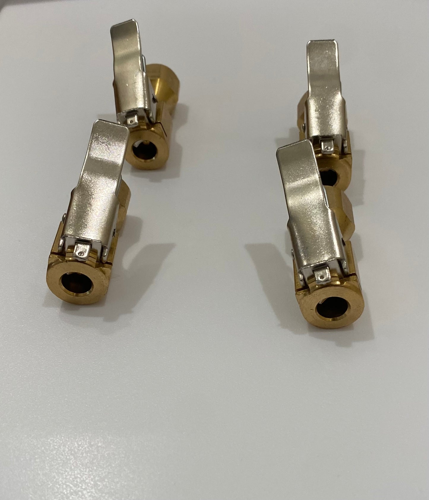 4 Pack, Heavy Duty Brass Air Chuck, Closed Flow Straight Tire Chuck with Lock-on Clip for Tire