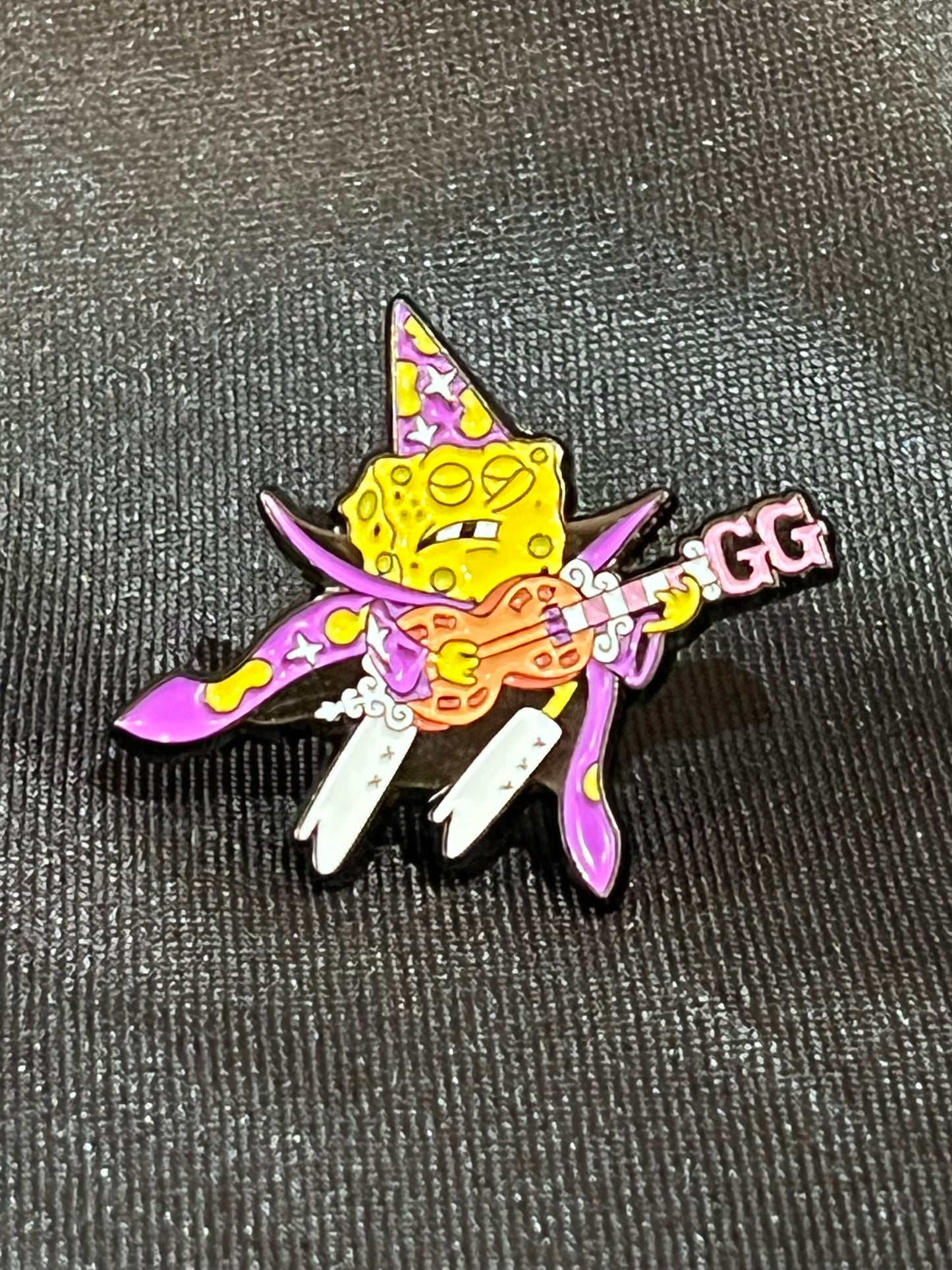 🎸 SpongeBob “Goofy Goober Rock” Enamel Pin – Fun Collectible Cartoon Lapel Badge