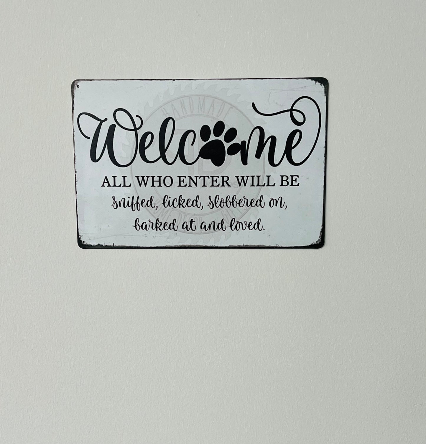 Metal Welcome Dog Sign 8x12in