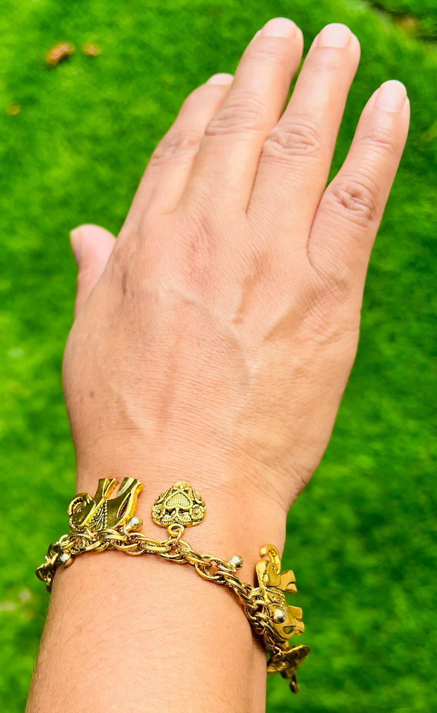Vintage Elephant Heart Pendant Alloy Bracelet for Women – Ethnic Style