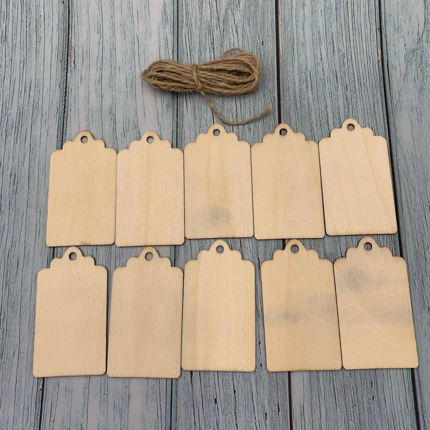 10 pcs Unfinished Wood Tags Wooden Gift Tags Wedding Party Favors with Ropes