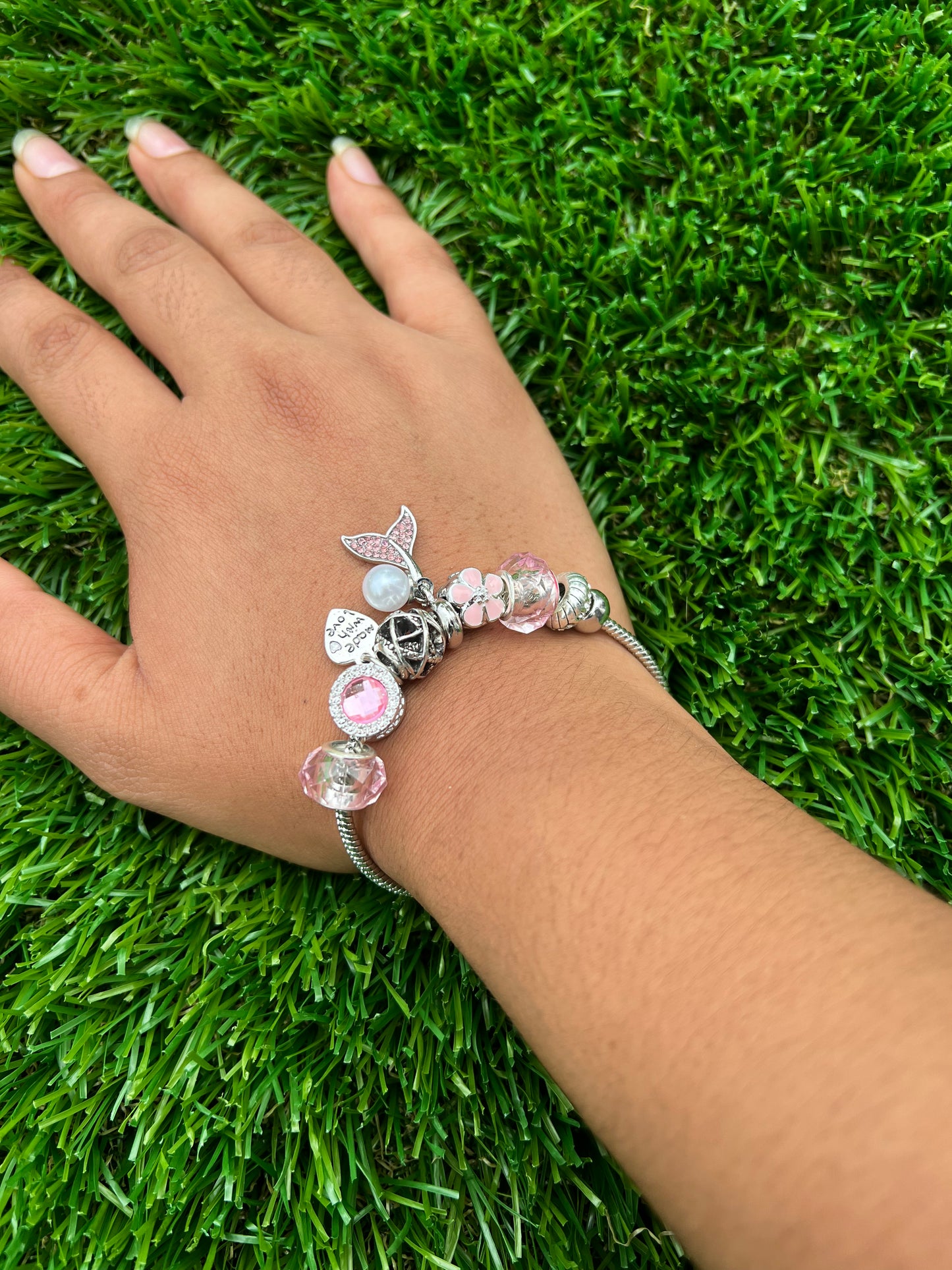 π NEW Trendy Pink Whale Pendant Bracelet β High-Quality & Cute Gift Idea βοΈ