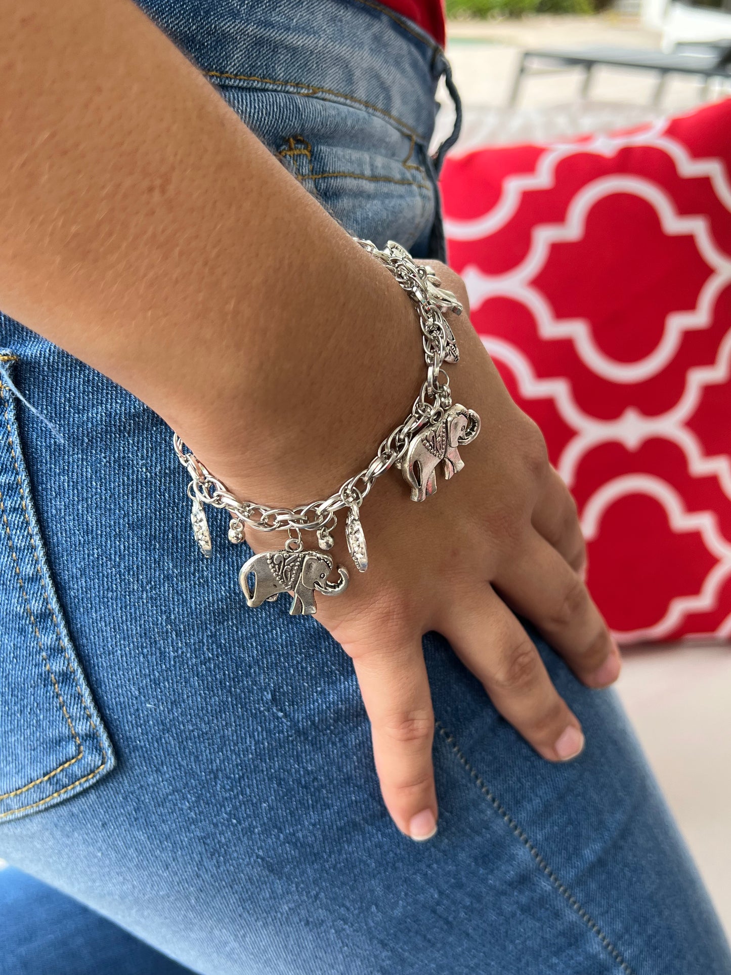 Ethnic Vintage Engraving Elephant Heart Shaped Pendant Alloy Bracelet