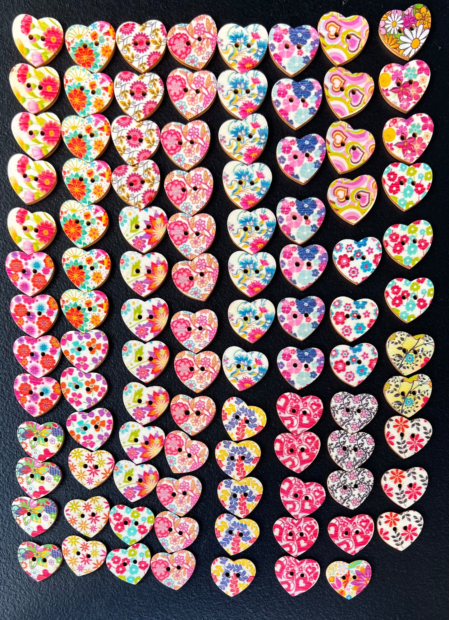 100 PCS Heart Wooden Buttons – 2-Hole Sewing & Scrapbooking Craft Decor ❤️🧵