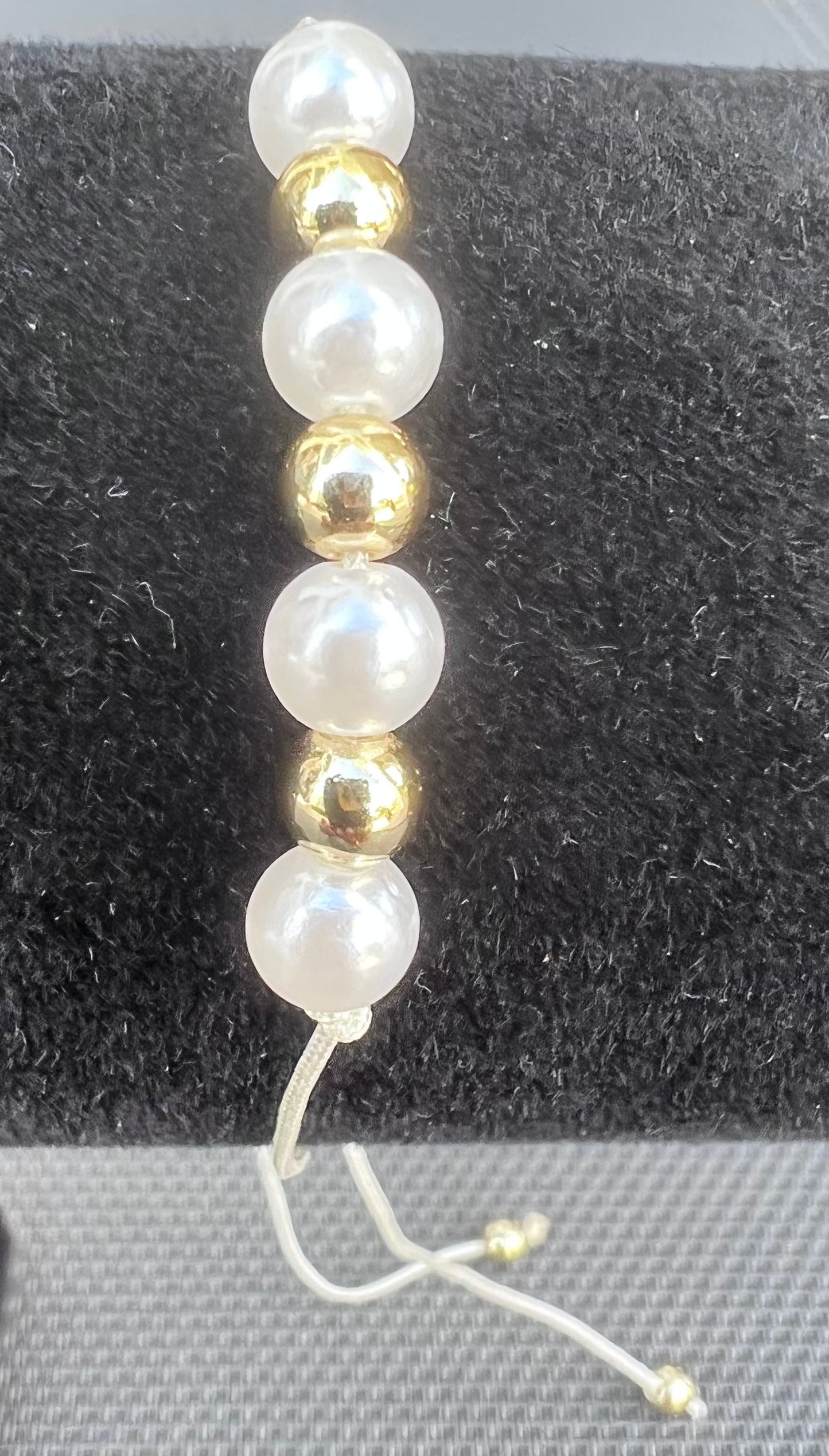 simple adjustable pearl bracelet