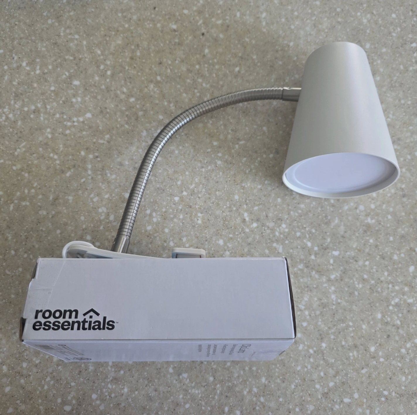 Room Essentials Clip Lamp for Table