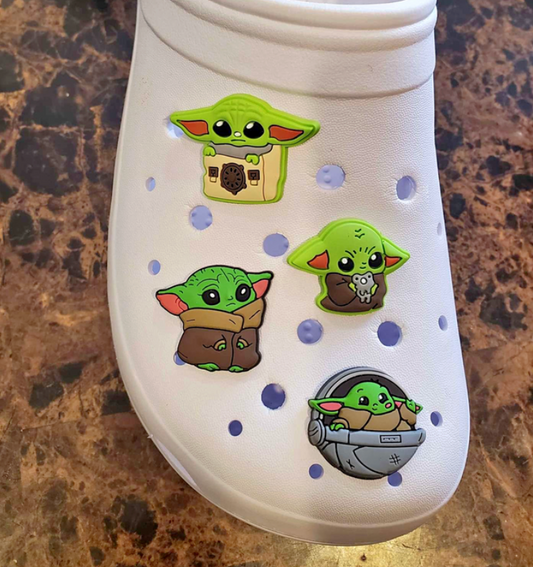Baby Yoda Croc Charms – Set of 4 High-Quality Shoe Decorations for Crocs & Wristbands